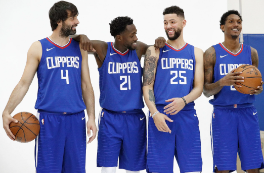 皇马圣马梅斯遭遇生死战！姆巴佩、维尼修斯联袂出战，阿隆索执教生涯首次危机（皇马客战圣马梅斯迎生死考！姆巴佩联手维尼修斯，阿隆索陷入执教生涯首危机）