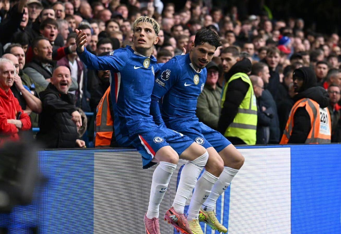 NBA：湖人加时险胜掘金 詹姆斯砍下40分（湖人加时力克掘金，詹姆斯独得40分）