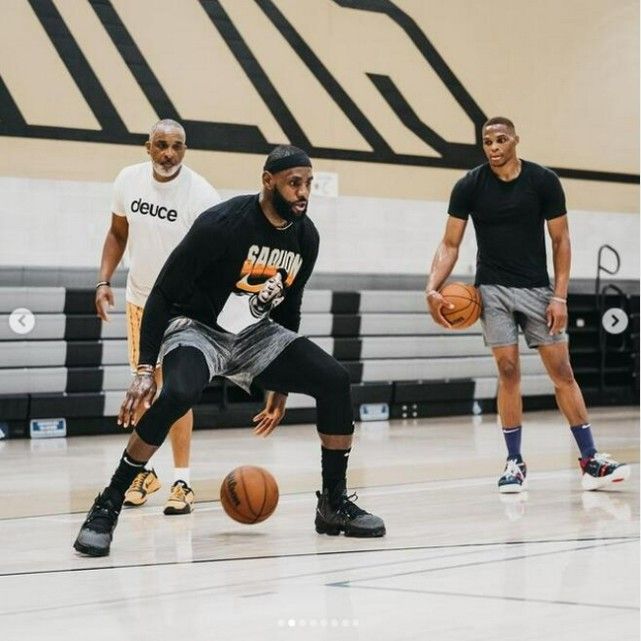 凯恩：赢得德甲冠军是今年最佳足球时刻，那份喜悦难以言表（凯恩：德甲夺冠是我今年的足坛高光时刻，这份喜悦无以言表）