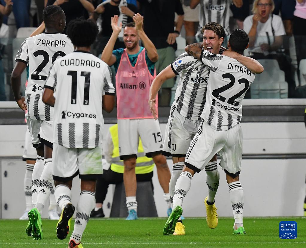 梅西社媒发文纪念世界杯夺冠三周年：世界冠军！转眼三年了（梅西社媒庆祝世界杯夺冠三周年：世界冠军，三年匆匆）