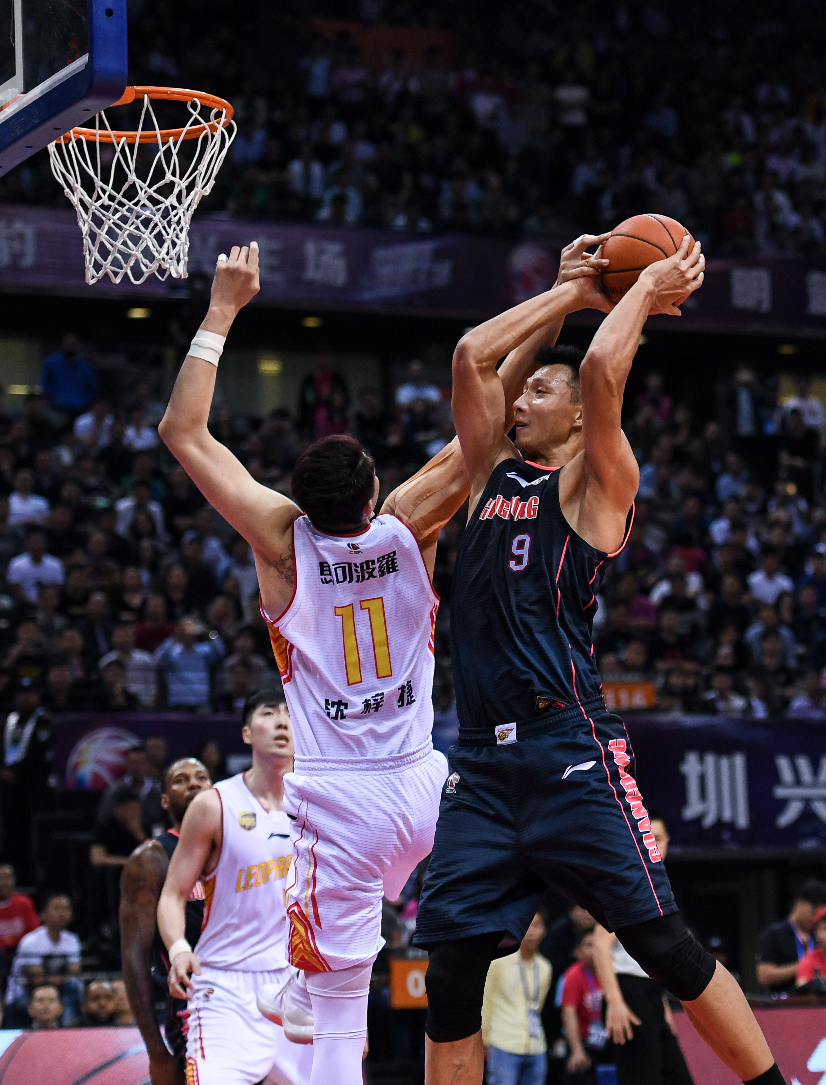 场均1.37分，执教至少10场欧冠的意大利教练中孔蒂成绩倒数第5（欧冠执教场均1.37分，孔蒂在10场以上的意大利主帅中仅列倒数第五）