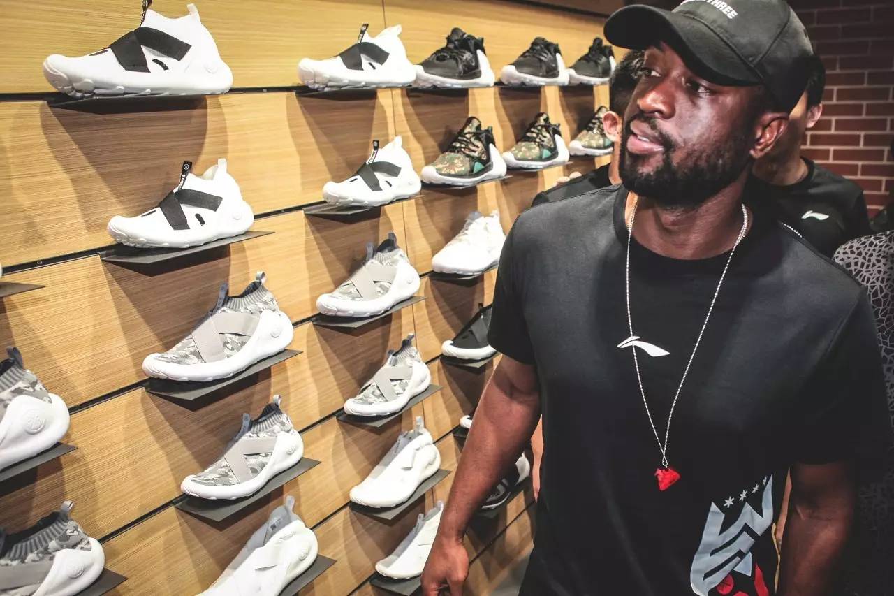 贝恩身背4犯单节砍下10分，连续2节单节得分上双（贝恩身背4犯仍单节轰下10分，连续两节得分上双）