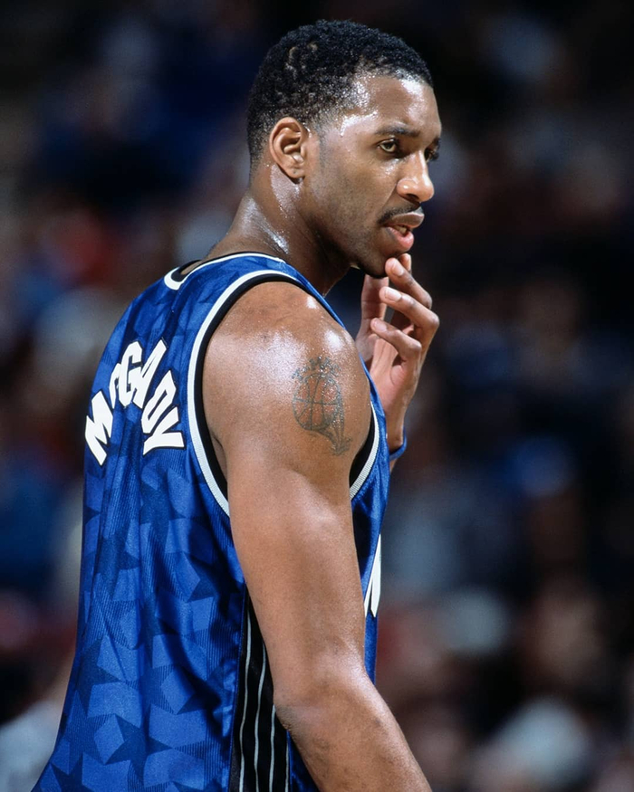 19岁国足新星登陆德乙，半年冲德甲，复刻传奇？（19岁国脚新秀登陆德乙，半年冲刺德甲，能否再写传奇？）