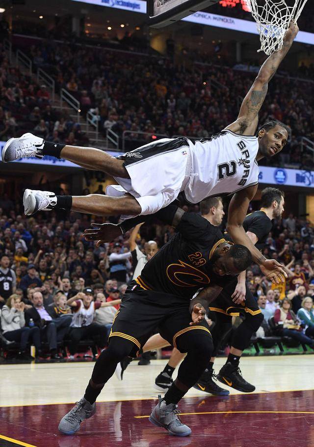 米林连场扑点，那不勒斯近4个赛季扑点成功率50%五大联赛第1（米林连续两场扑出点球，那不勒斯近4季点球扑救成功率50%高居五大联赛第一）