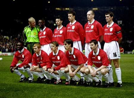 乒乓球混合团体世界杯：中国队六连胜领跑积分榜（乒乓球混合团体世界杯：中国队豪取六连胜登顶积分榜）