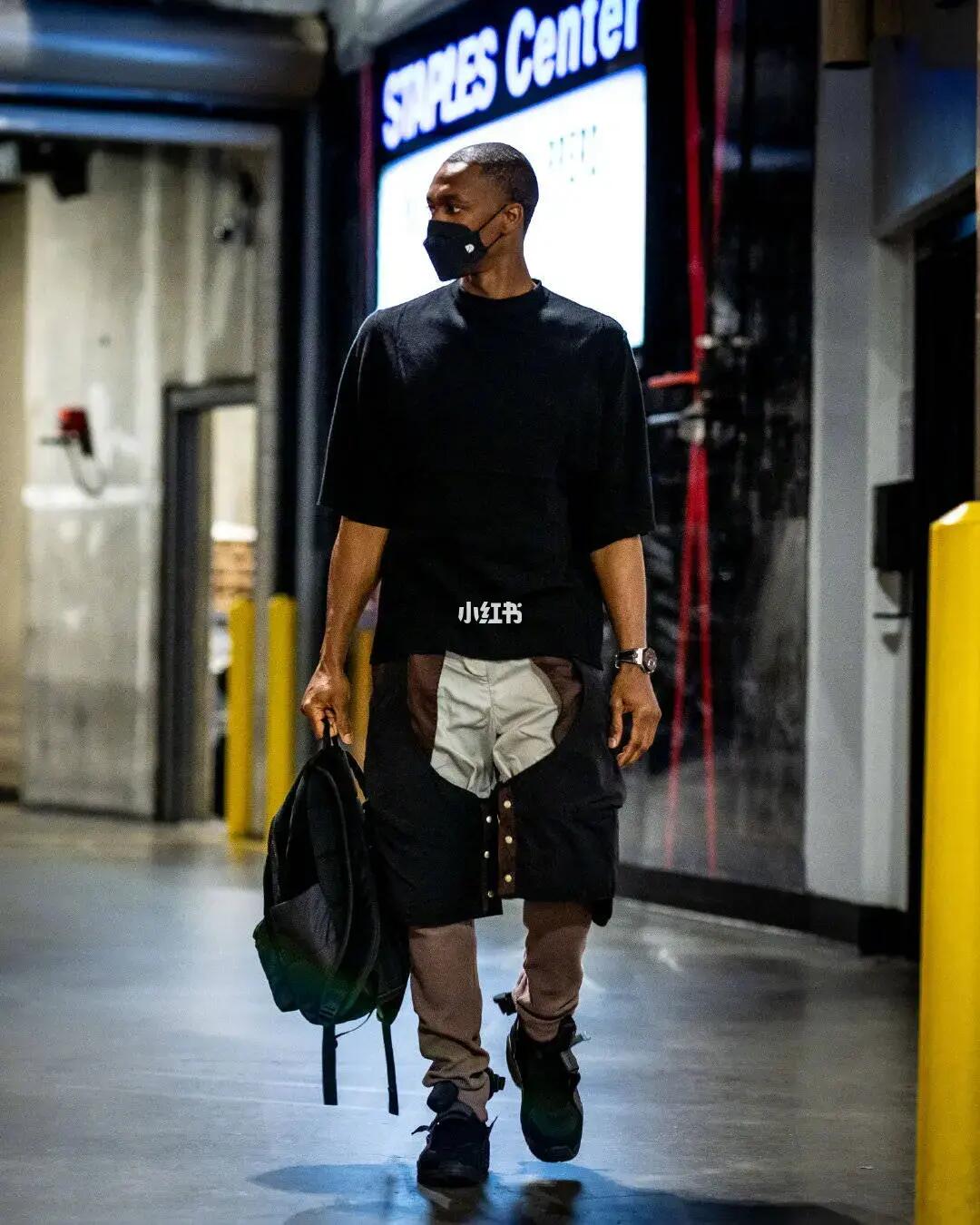 曼晚评分：芒特8分最高，姆伯莫首秀7分，乌加特、梅努5分（曼晚评分出炉：芒特8分居首，姆伯莫首秀7分，乌加特、梅努各5分）