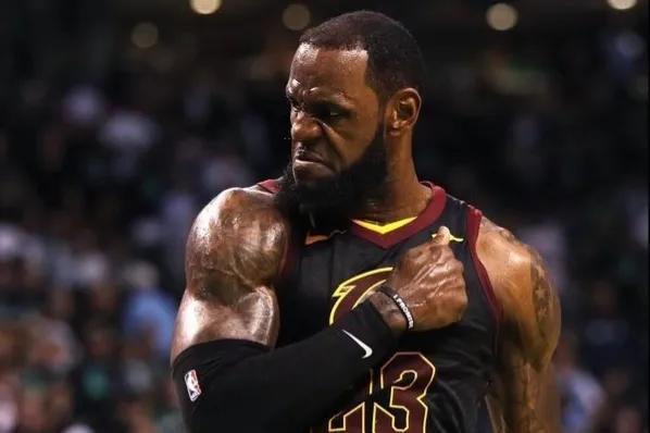 一起出众，瓦科为山东泰山官方合作伙伴一汽大众录制祝福视频（携手出彩，瓦科为山东泰山官方伙伴一汽大众送上祝福视频）