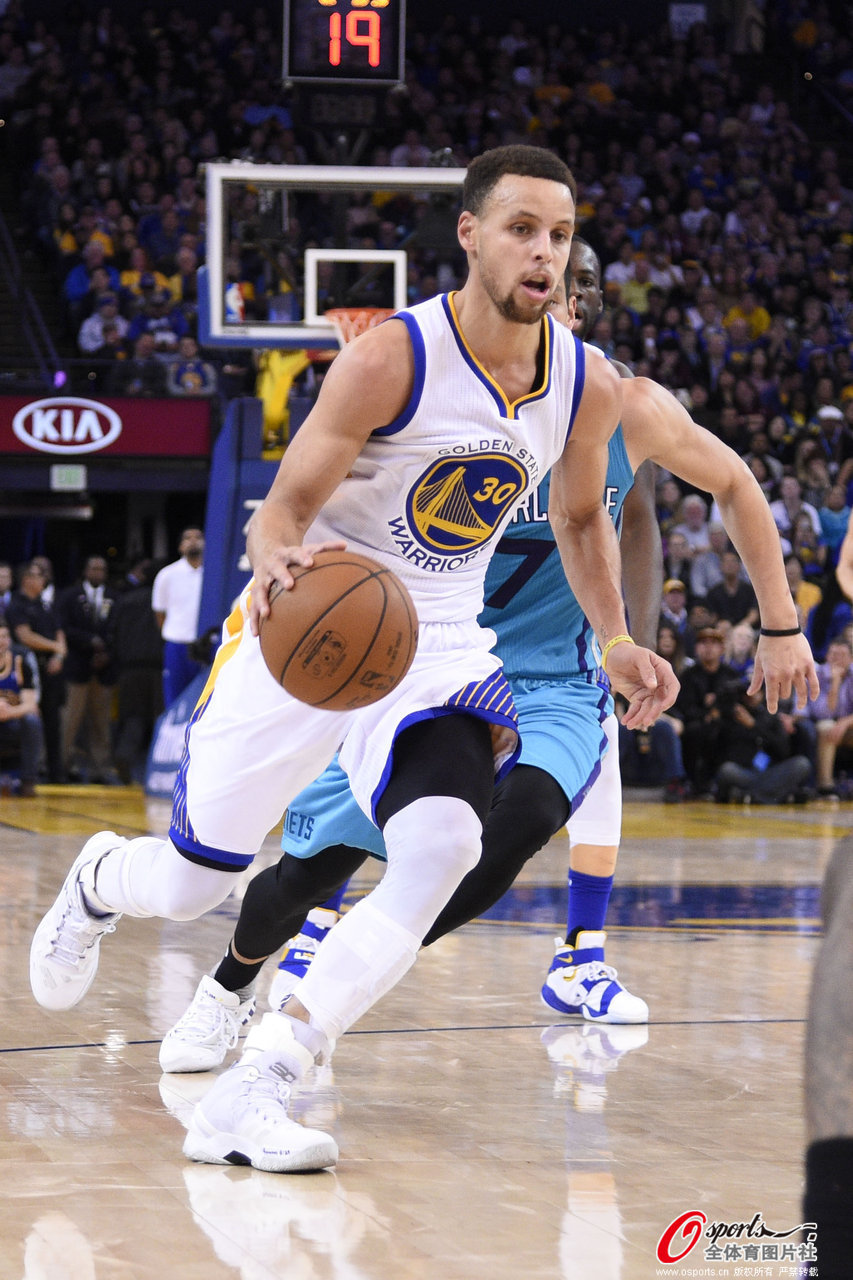 世界杯再添超级黑马晋级（世界杯再现超级黑马突围晋级）