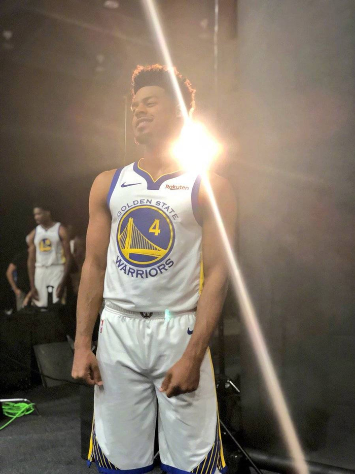 半场：博洛尼亚0-0那不勒斯，乔纳森-罗远射造险（半场战报：博洛尼亚0-0那不勒斯，乔纳森-罗远射险破门）