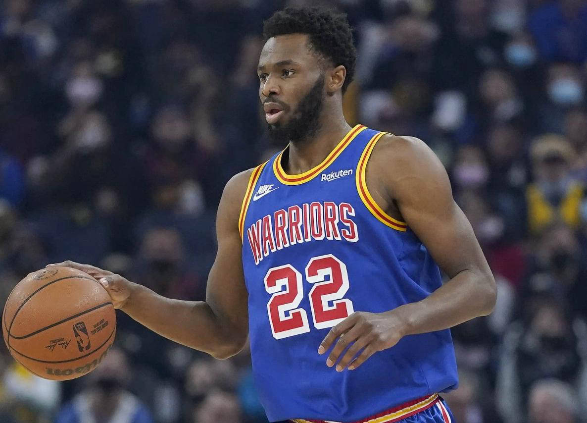 全明星投票榜首之争白热化（全明星票选榜首争夺战愈发激烈）