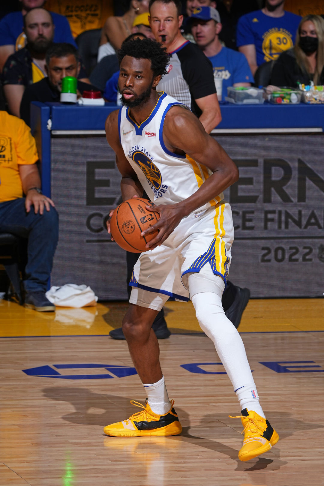 中国女足出战英格兰女足名单：王霜、吴海燕领衔，张琳艳在列（中国女足战英格兰名单公布：王霜、吴海燕领衔，张琳艳入选）